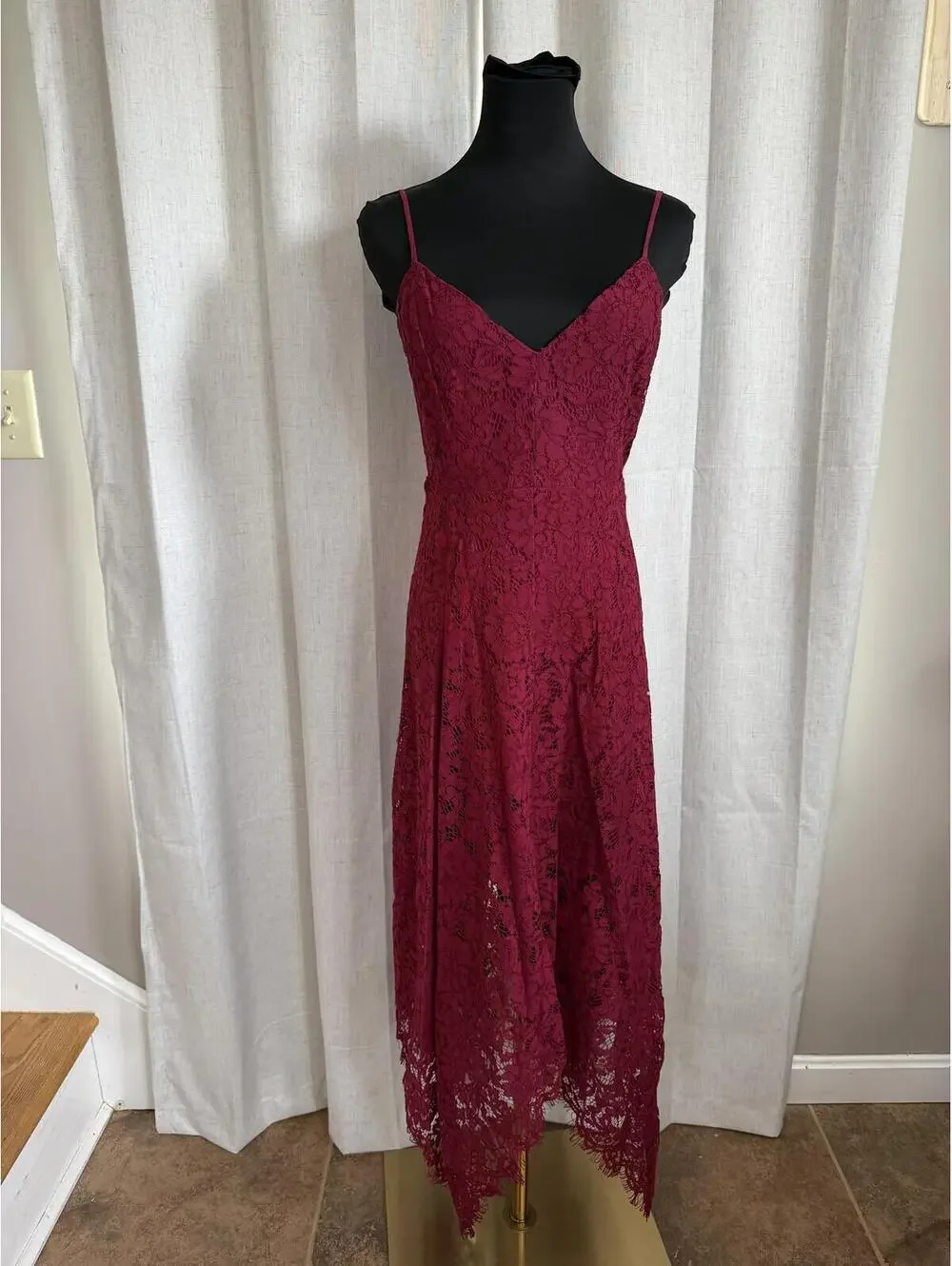 Lulus Burgundy Lace Midi Dress with Spaghetti Straps - Size M - Picture 1 of 5
